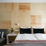 Guest house Dom Gory - Adults 11 - W Rytmie Slow - Centrum - Bezplatny Parking - Sniadania 3*